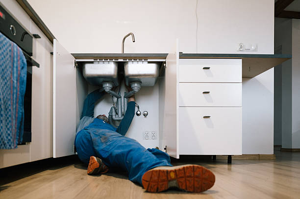 Professional Leak Detection technician working in Arthur City, TX